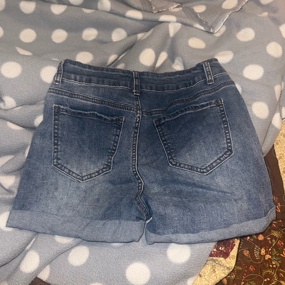women’s blue savvy jean shorts. - Picture 2 of 4
